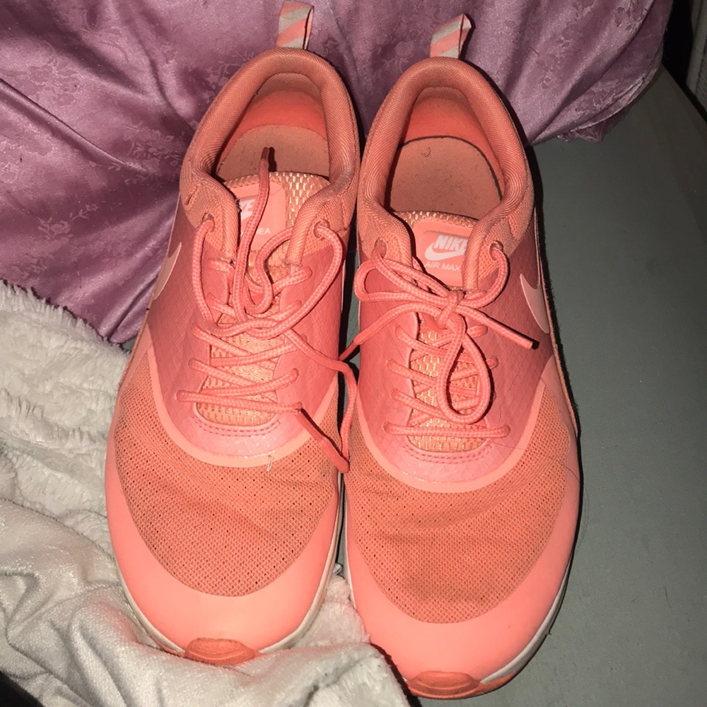 nike air maxes